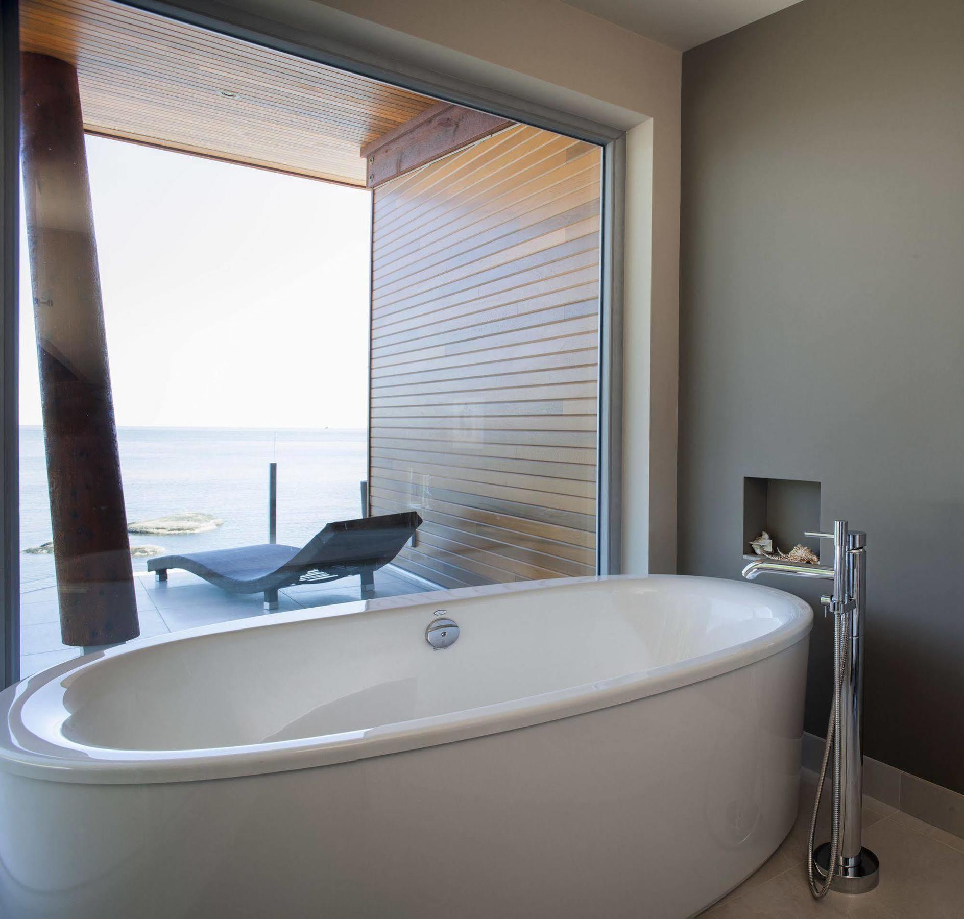 Pointhouse Suites On Sargeant Bay Halfmoon Bay Eksteriør billede