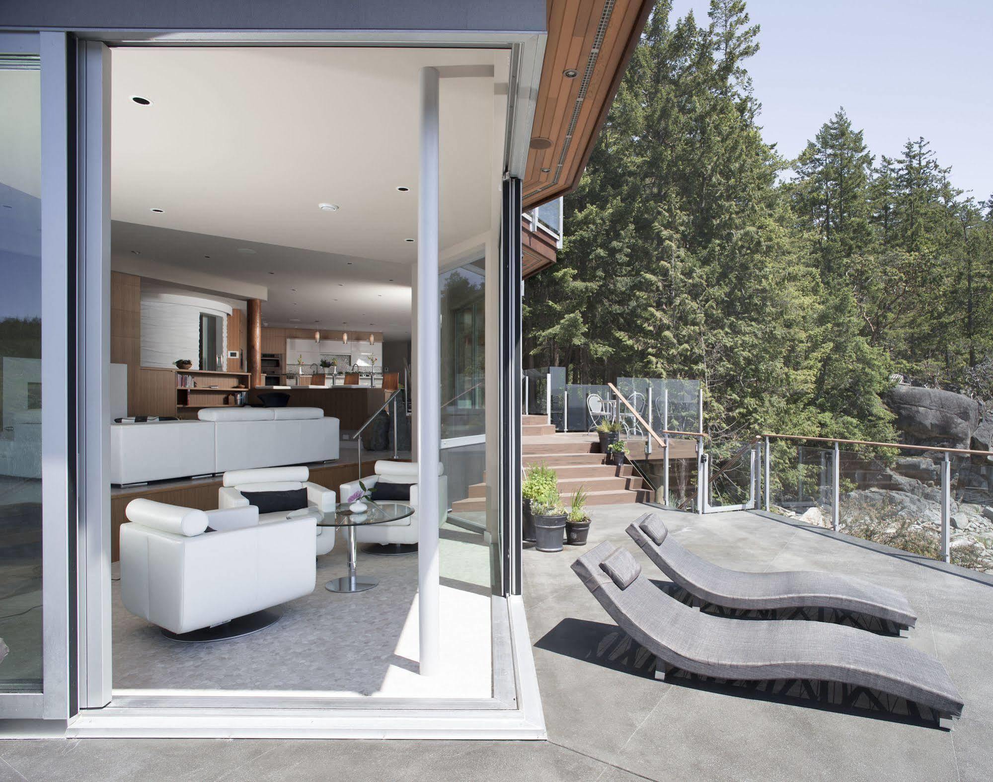 Pointhouse Suites On Sargeant Bay Halfmoon Bay Eksteriør billede