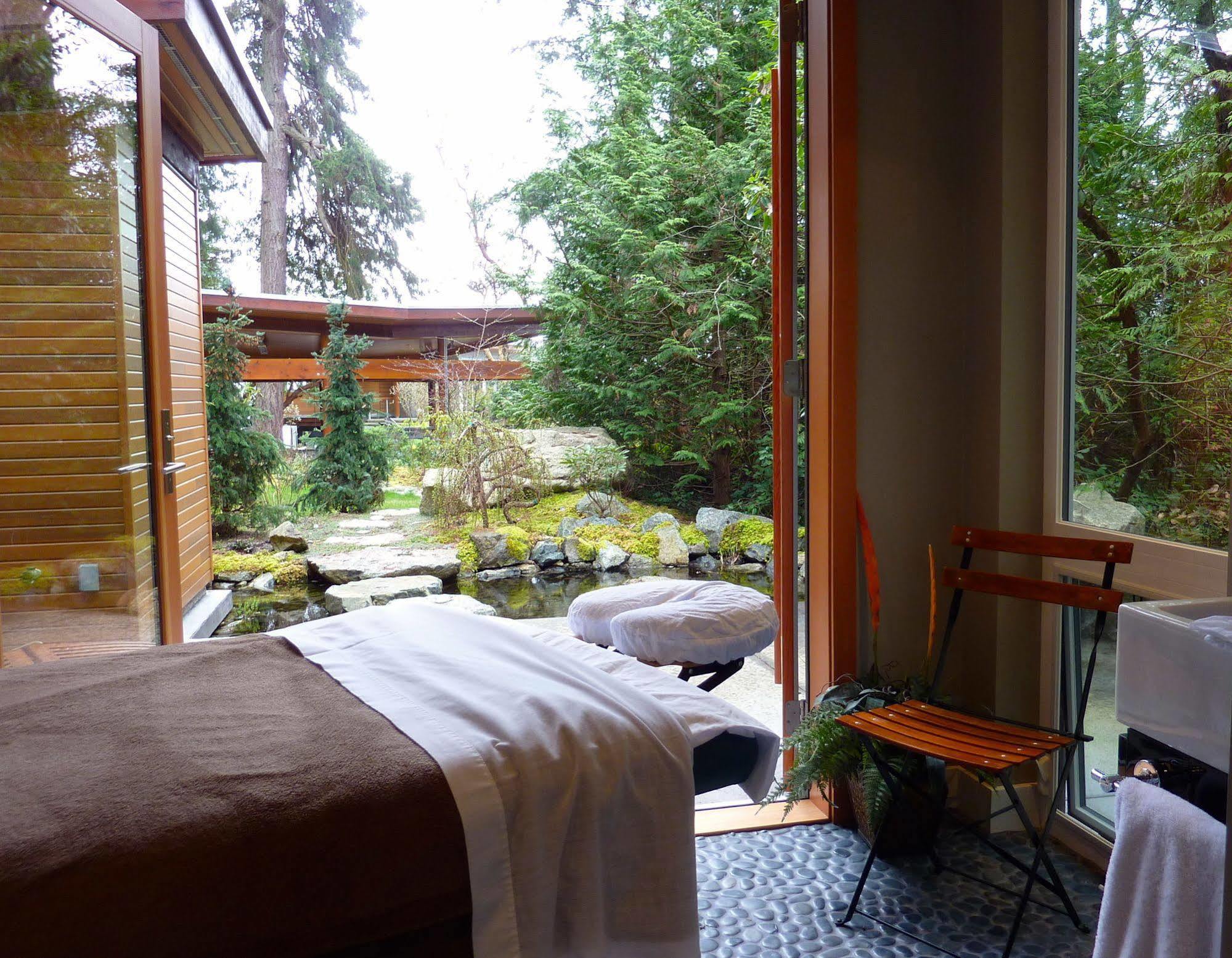 Pointhouse Suites On Sargeant Bay Halfmoon Bay Eksteriør billede